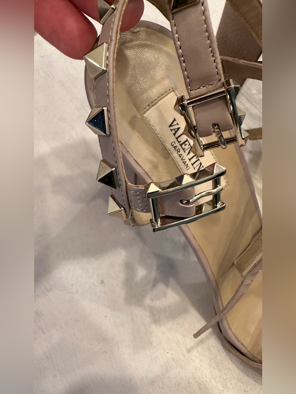 Valentino Garavani Rockstud Leather Block Heel Sandals – Size 39 / US 9 - Picture 9 of 9